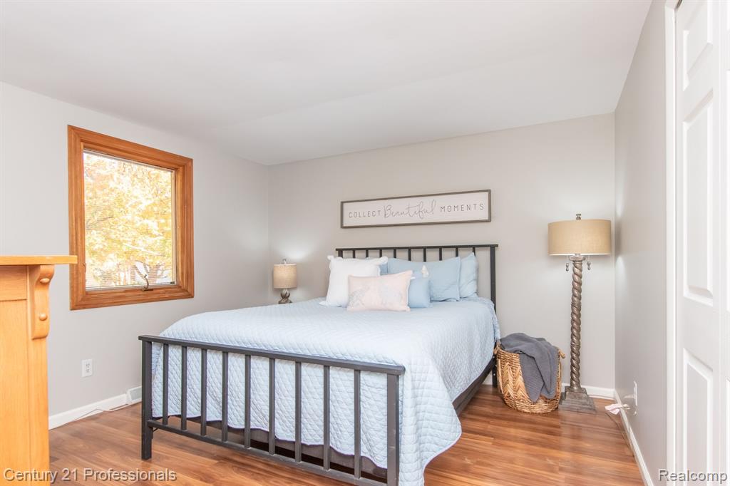 9117 Sussex Street, White Lake, MI — Photo 23