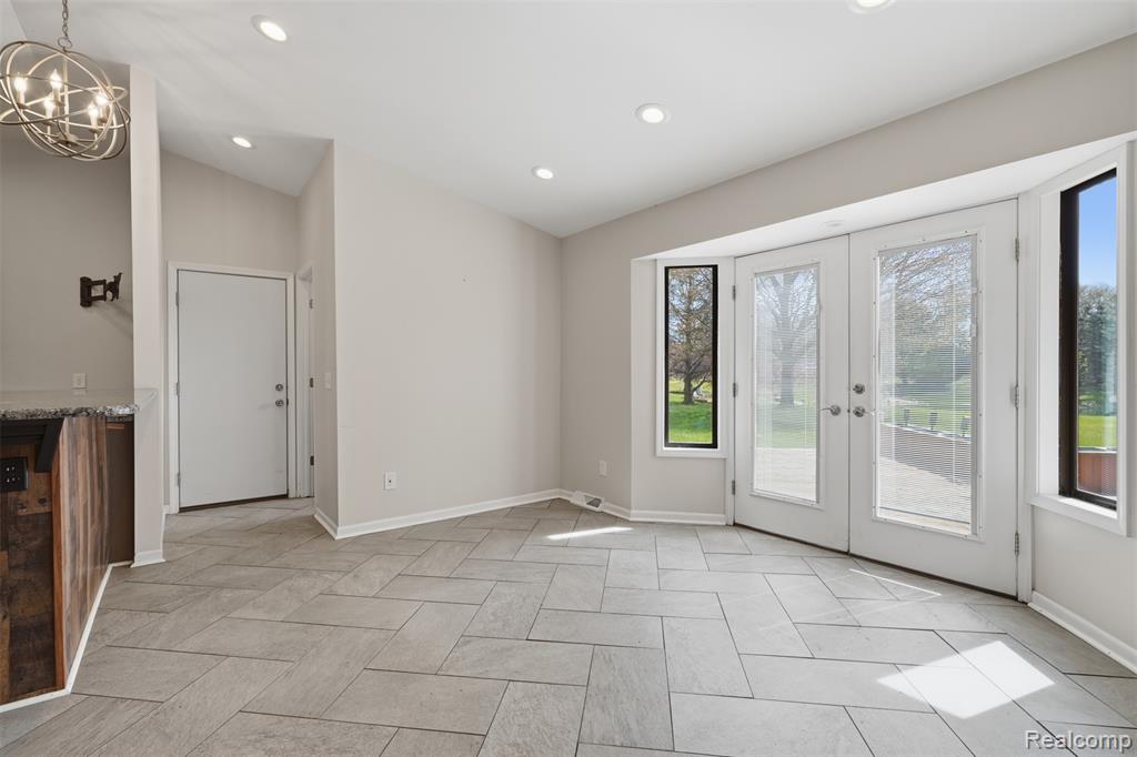 3756 Chevron Drive, Highland, MI 48356 — Photo 5