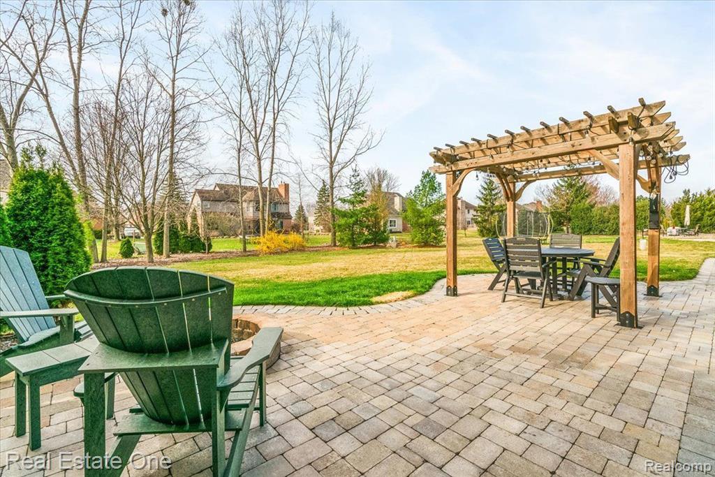 48025 E OXFORD Court, Canton, MI 48187 — Photo 19