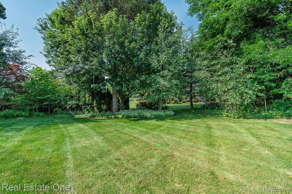 5129 Highmount Drive, Troy, MI 48098 — Photo 32