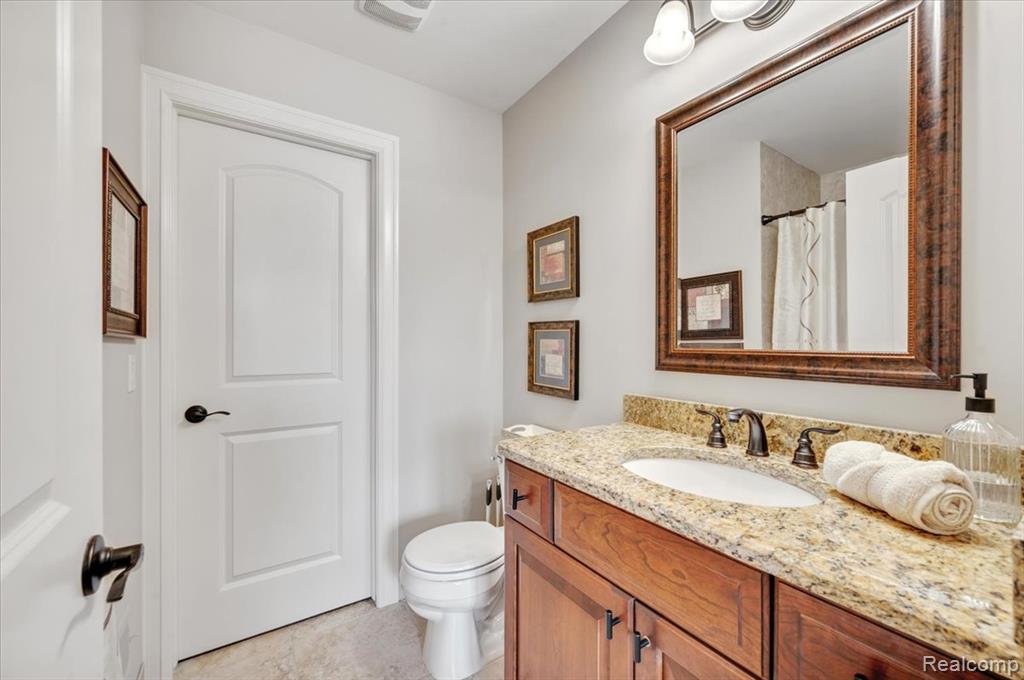 54159 DEER RIDGE Court, Rochester, MI 48307 — Photo 34