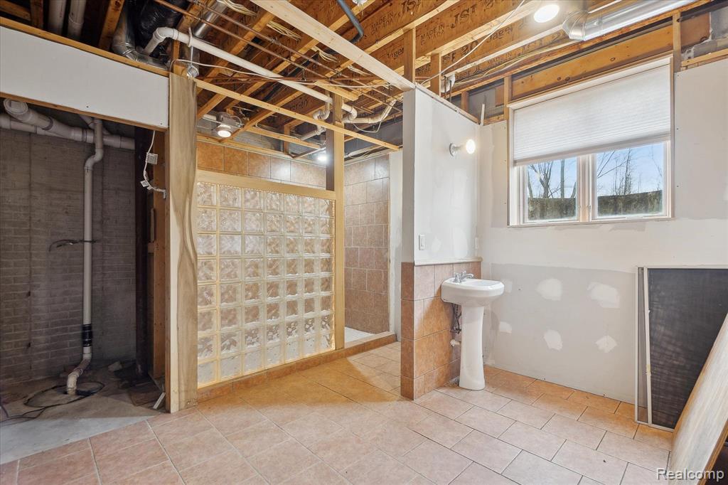 4434 N JENNINGS Road, Flint, MI 48504 — Photo 49