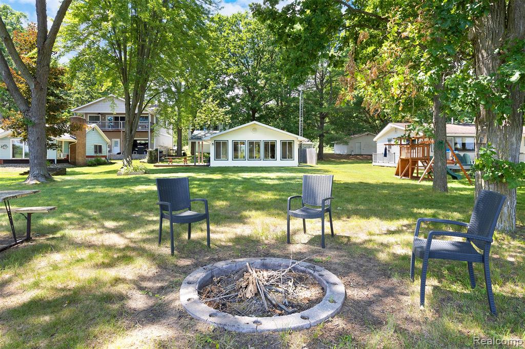 5423 Oakridge Drive, Beaverton, MI 48612 — Photo 35
