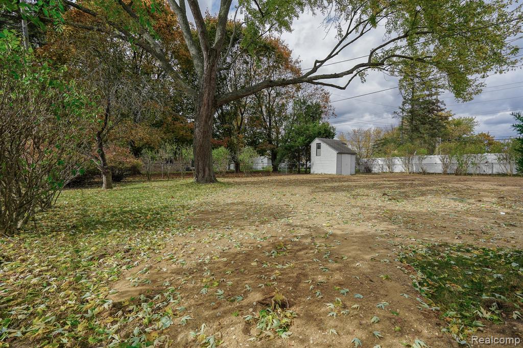 5445 Frankwill Avenue, Clarkston, MI — Photo 9
