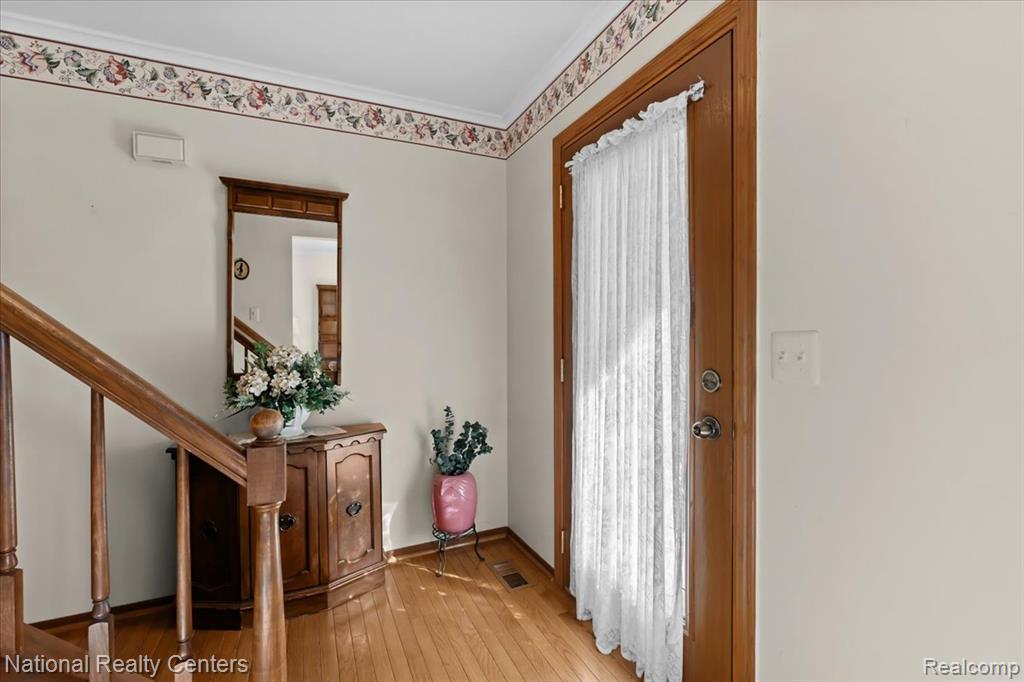 8451 Mannington Road, Canton, MI 48187 — Photo 5