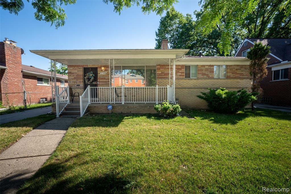 21328 Sloan Drive, Harper Woods, MI 48225