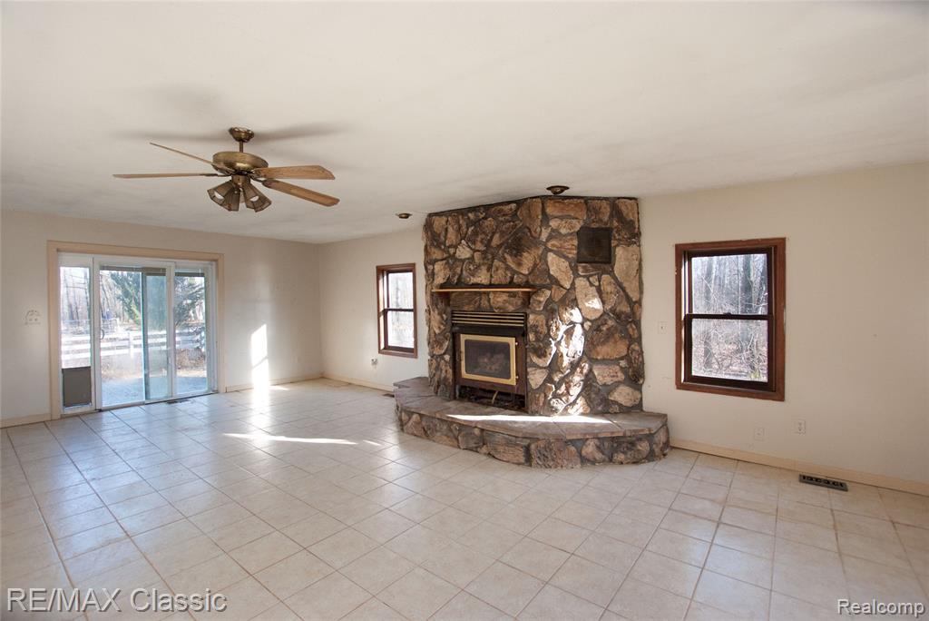 1315 W Marr Road, Howell, MI 48855 — Photo 12
