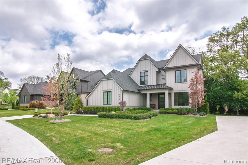 7313 BROOKSIDE VILLAGE, Bloomfield Hills, MI 48301 — Photo 2