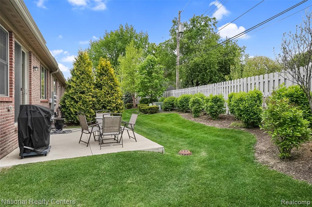 42516 Gateway Drive, Plymouth, MI 48170 — Photo 27