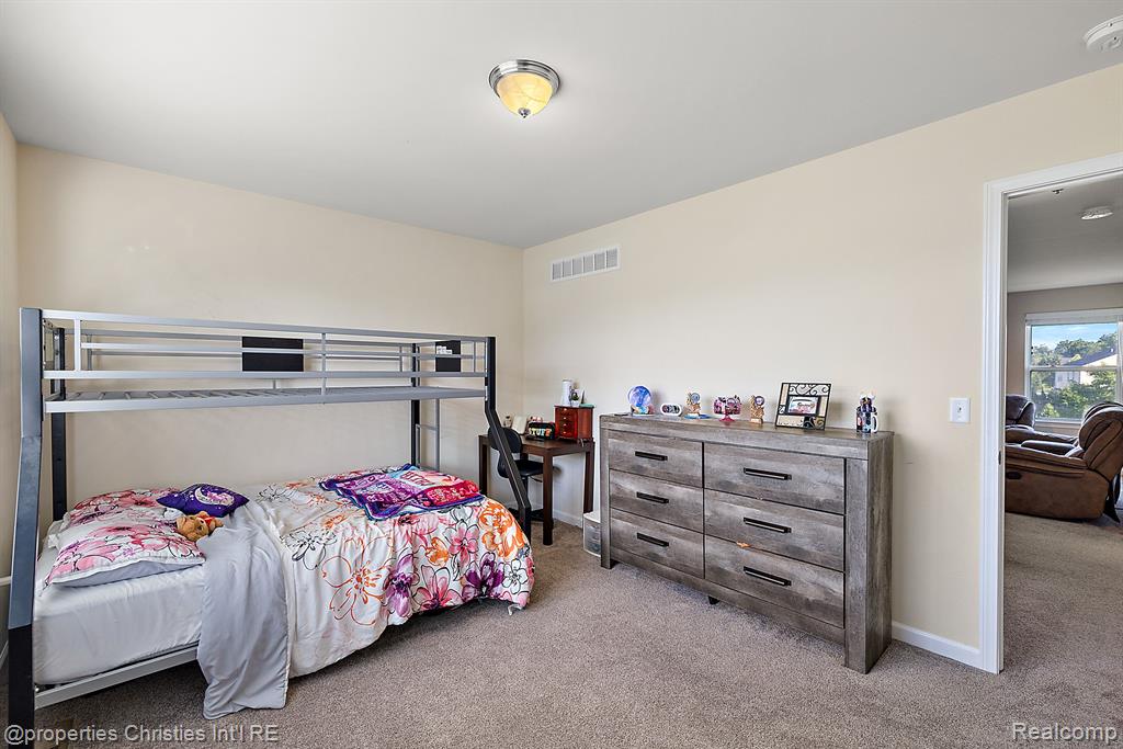 61171 SADDLECREEK Drive, South Lyon, MI 48178 — Photo 30