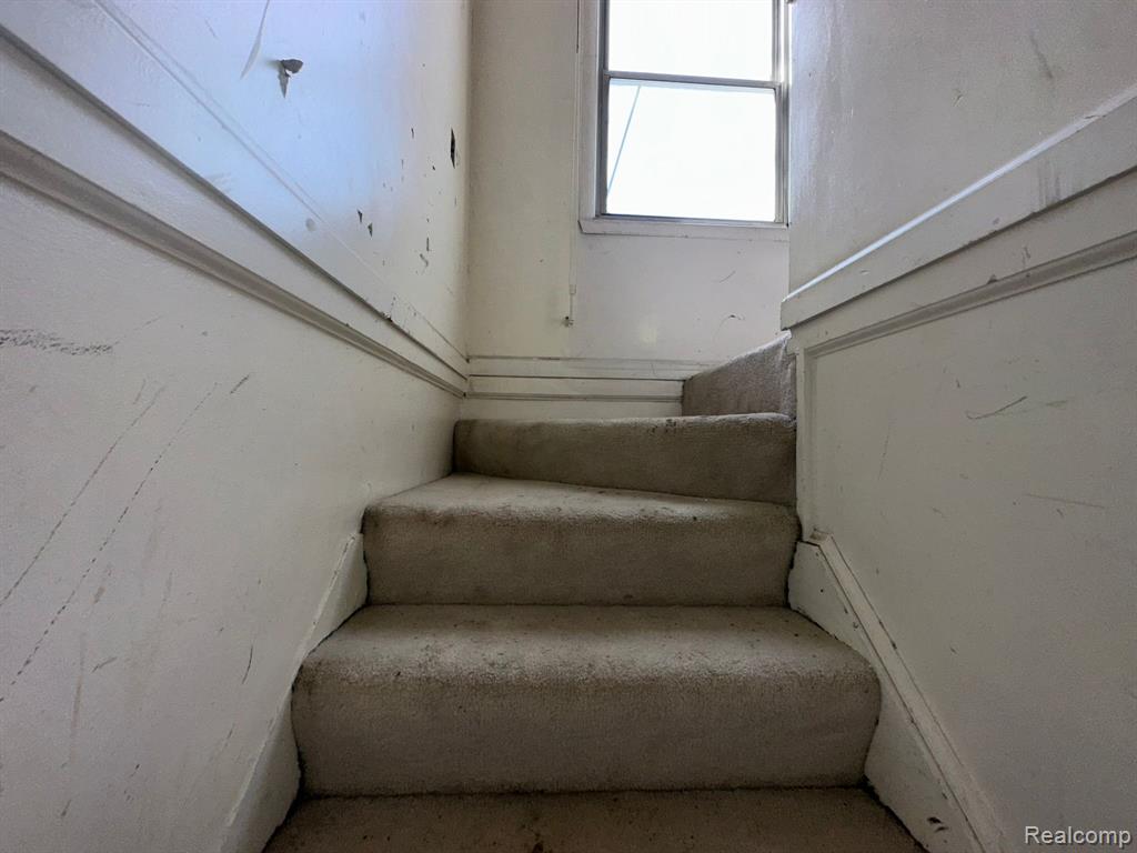 18727 AVON Avenue, Detroit, MI 48219 — Photo 13