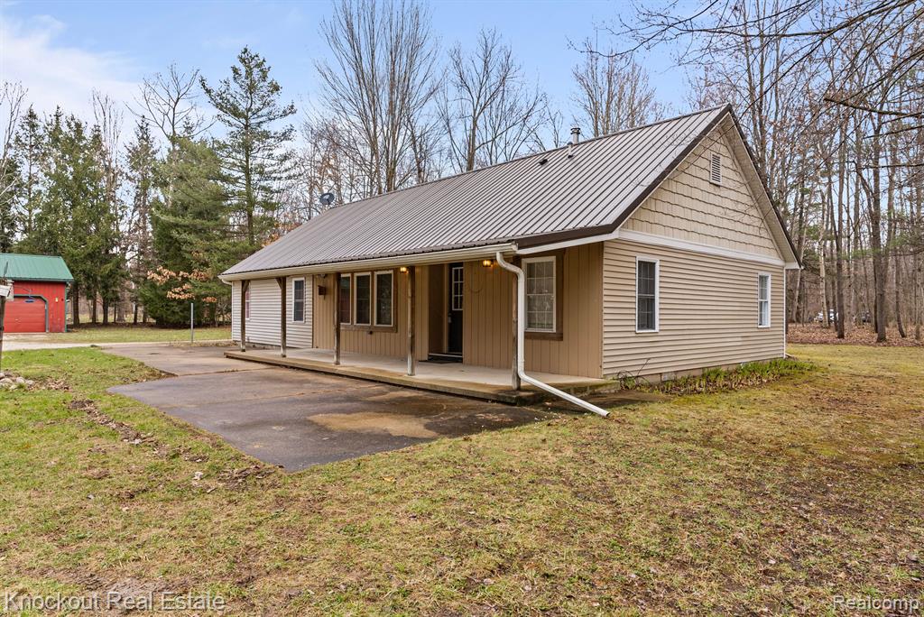 4848 LITTLE CEDAR CREEK Drive, Attica, MI 48412 — Photo 4