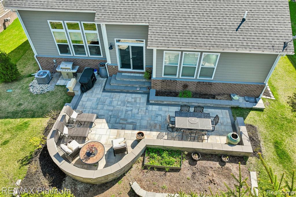24261 Bay Laurel Lane, South Lyon, MI 48178 — Photo 38