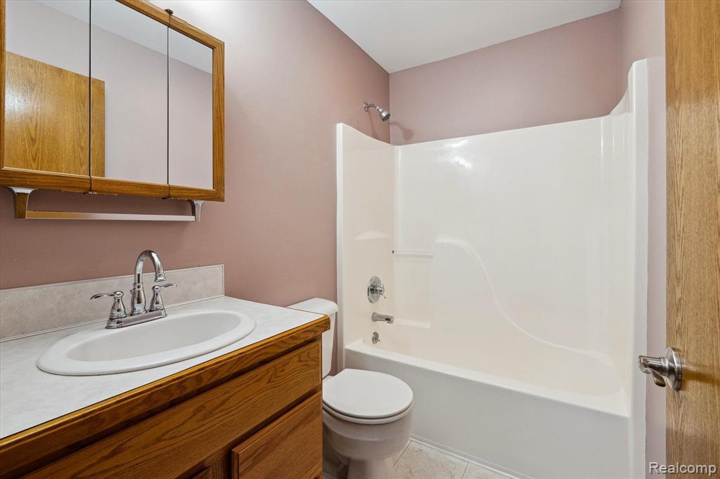 4332 LAKE PLEASANT Road, North Branch, MI 48461 — Photo 21