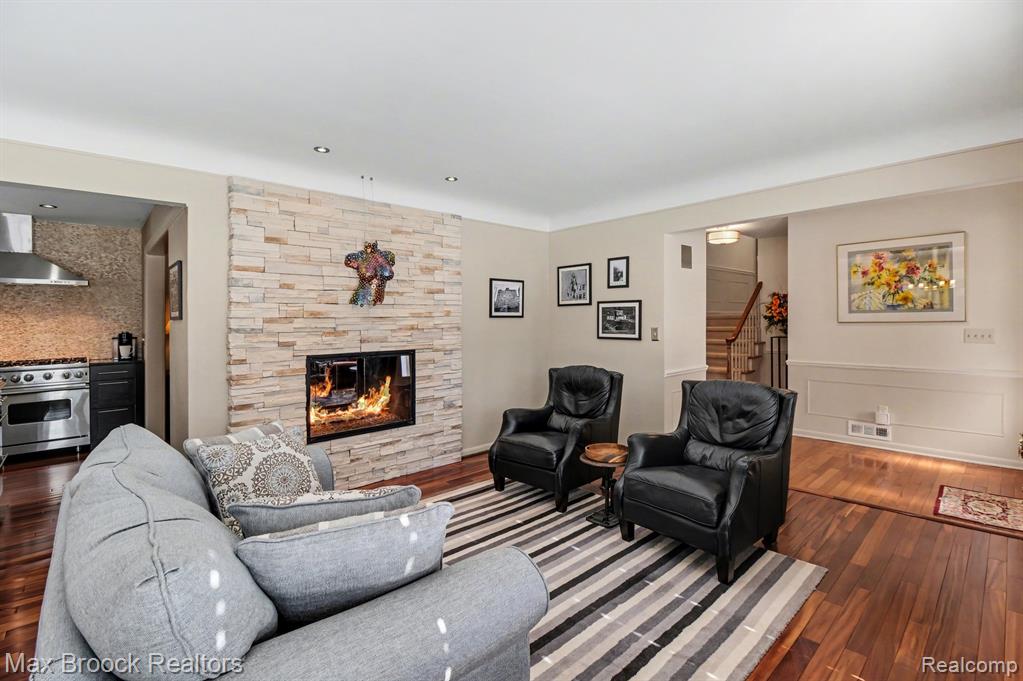 22724 King Richard Court, Beverly Hills, MI 48025 — Photo 6