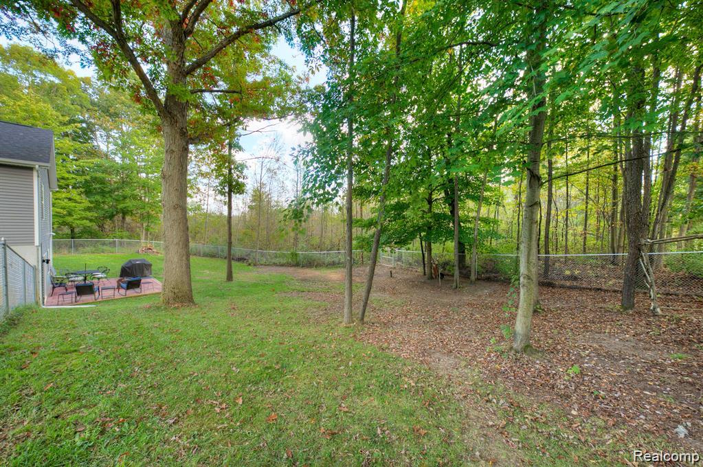 4537 Lakewood Drive, Otter Lake, MI 48464 — Photo 7