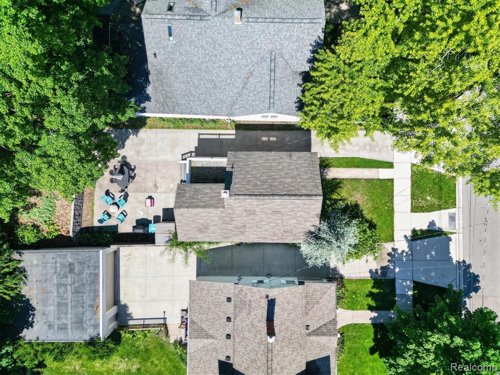 398 Howard Avenue, Grand Haven, MI 49417 — Photo 27