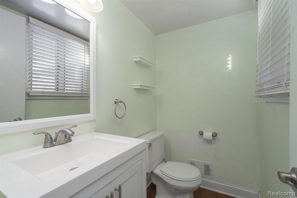 39618 Birchwood Drive, Plymouth, MI 48170 — Photo 23