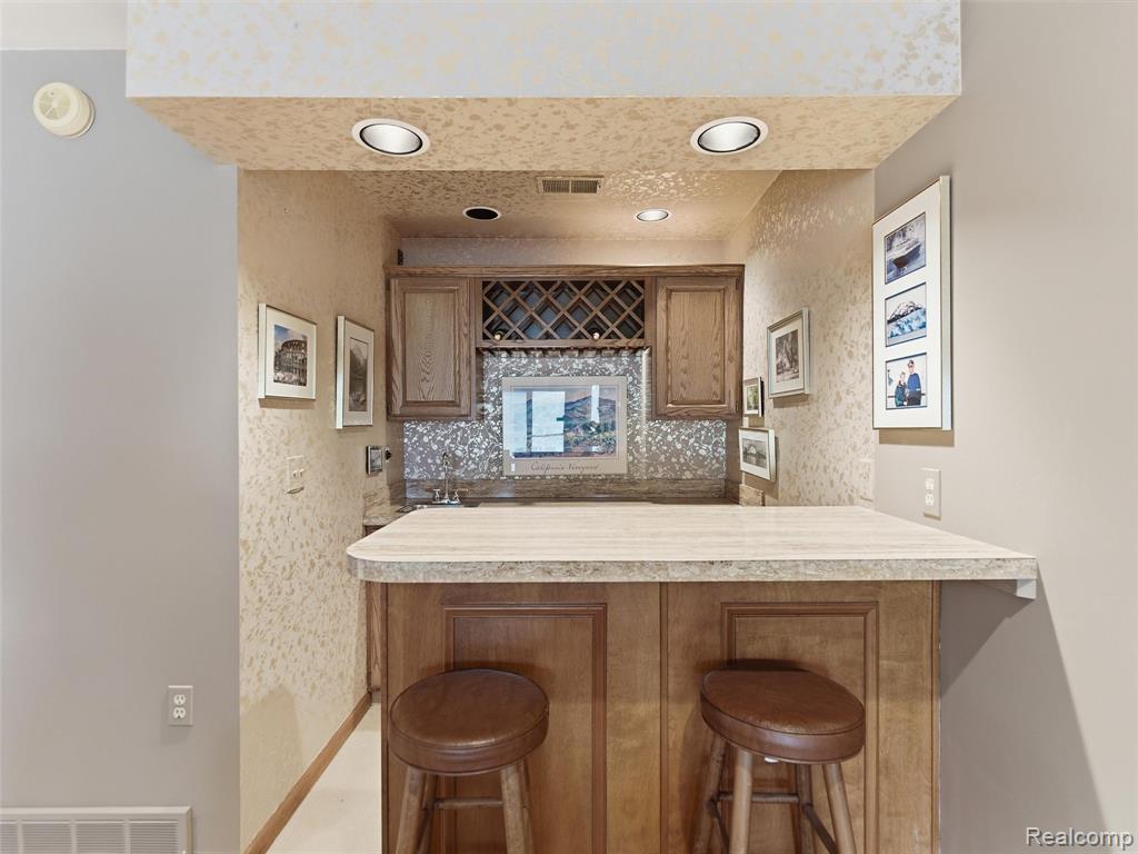 23 Chateaux Du Lac, Fenton, MI 48430 — Photo 33