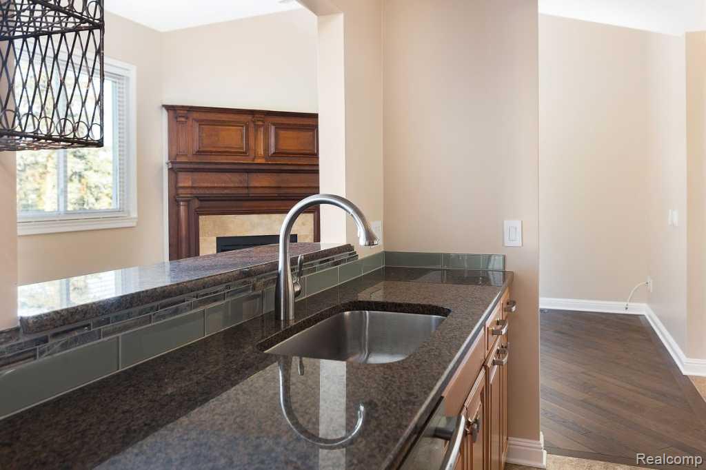 50234 Helfer Boulevard, Wixom, MI 48393 — Photo 4