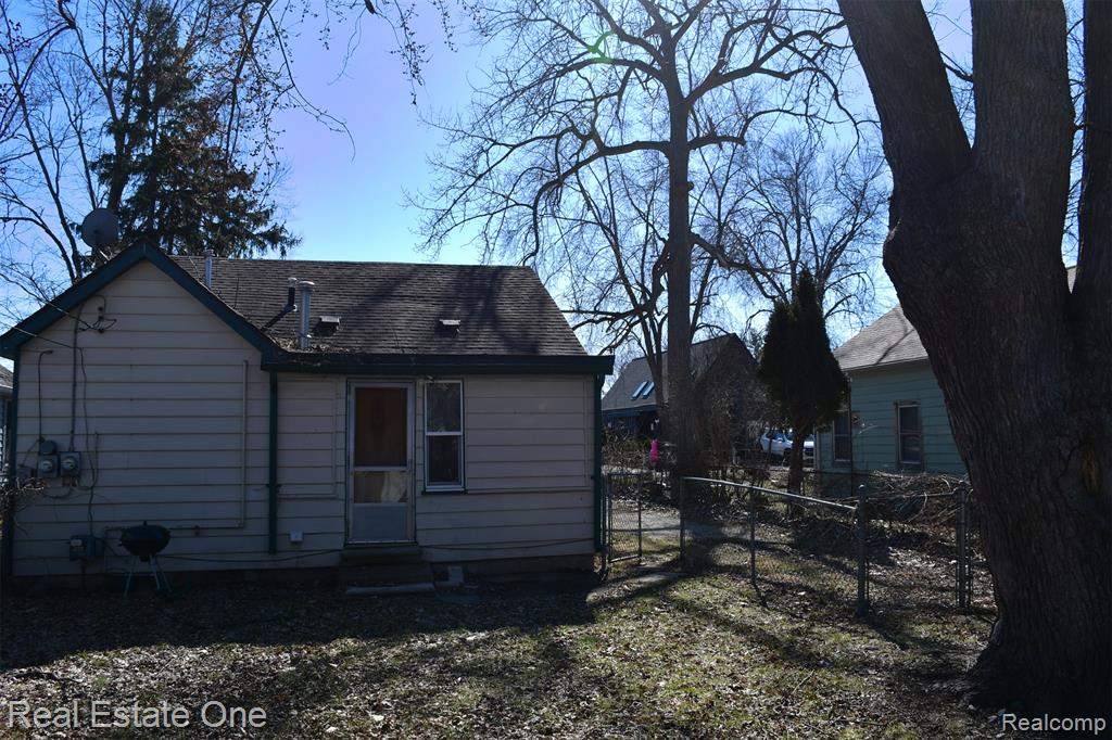 3026 Norcott Drive, Keego Harbor, MI 48320 — Photo 19