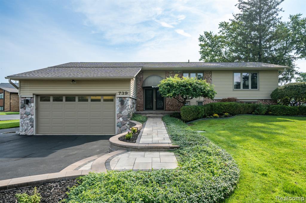 739 Rachelle Street, White Lake, MI — Photo 40