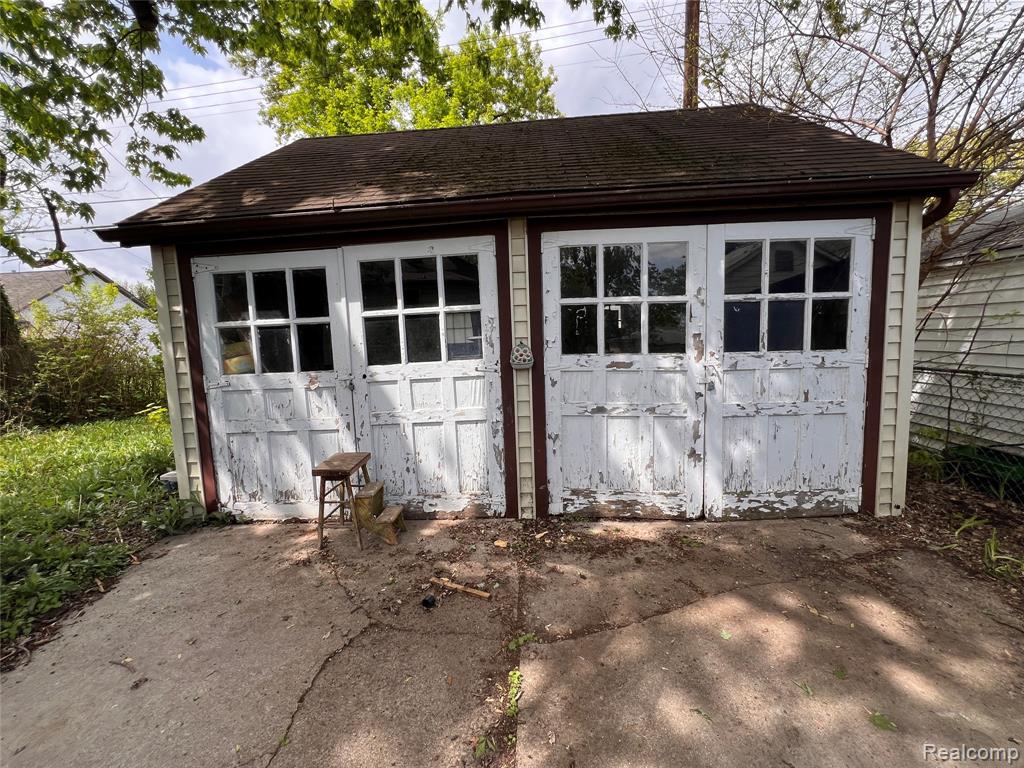 22095 Elmwood Avenue, Eastpointe, MI 48021 — Photo 12