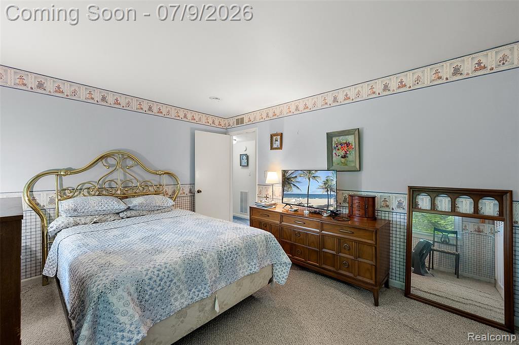 930 Little Hill Court, Rochester Hills, MI 48307 — Photo 31