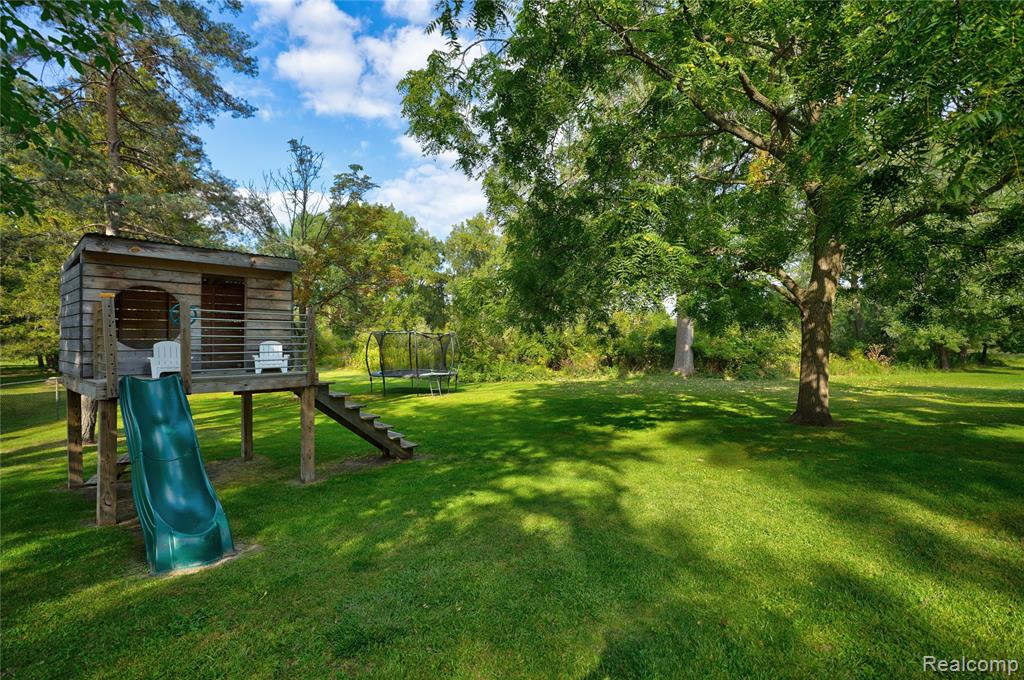 872 W Silver Lake Road, Fenton, MI 48430 — Photo 10