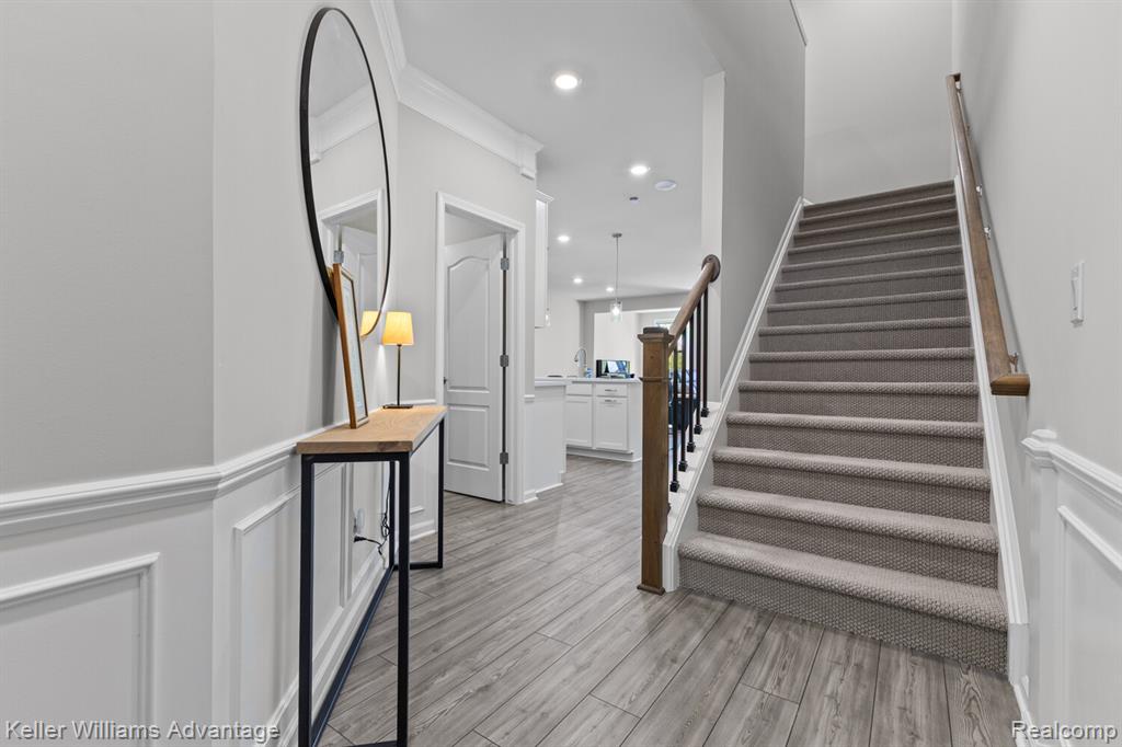 836 Addison Circle, Walled Lake, MI 48390 — Photo 3