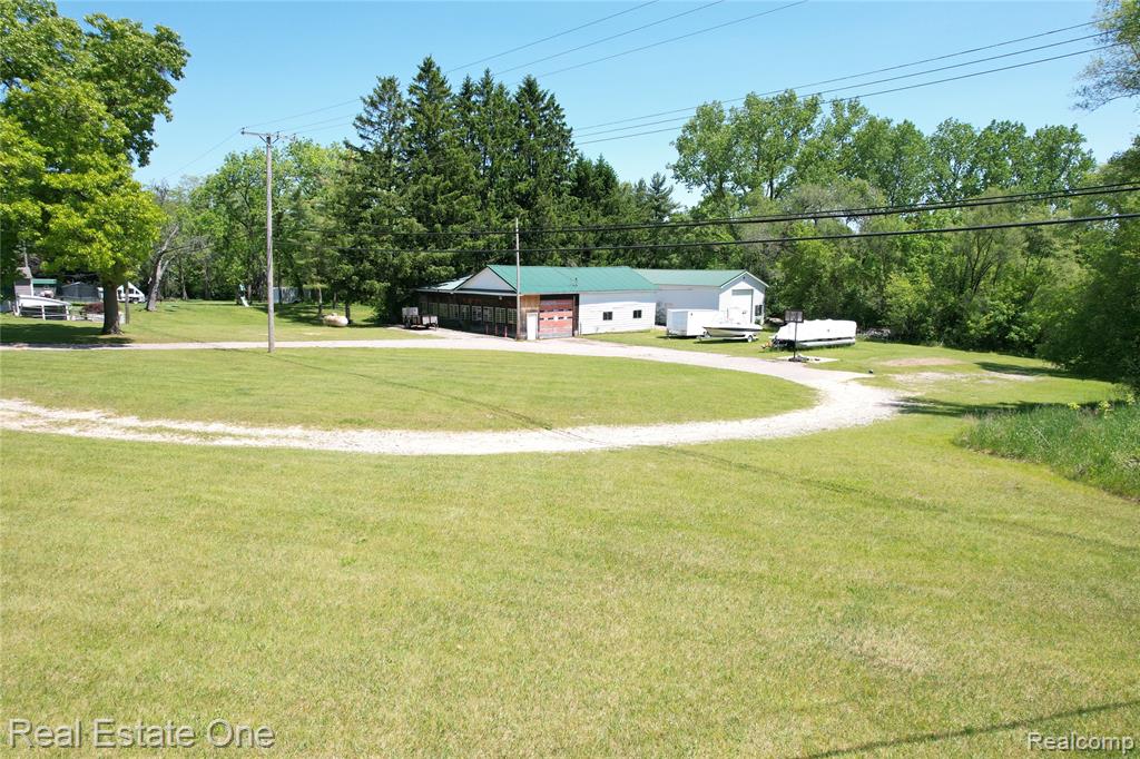 1325 S Hospital Road, Waterford, MI 48327 — Photo 44