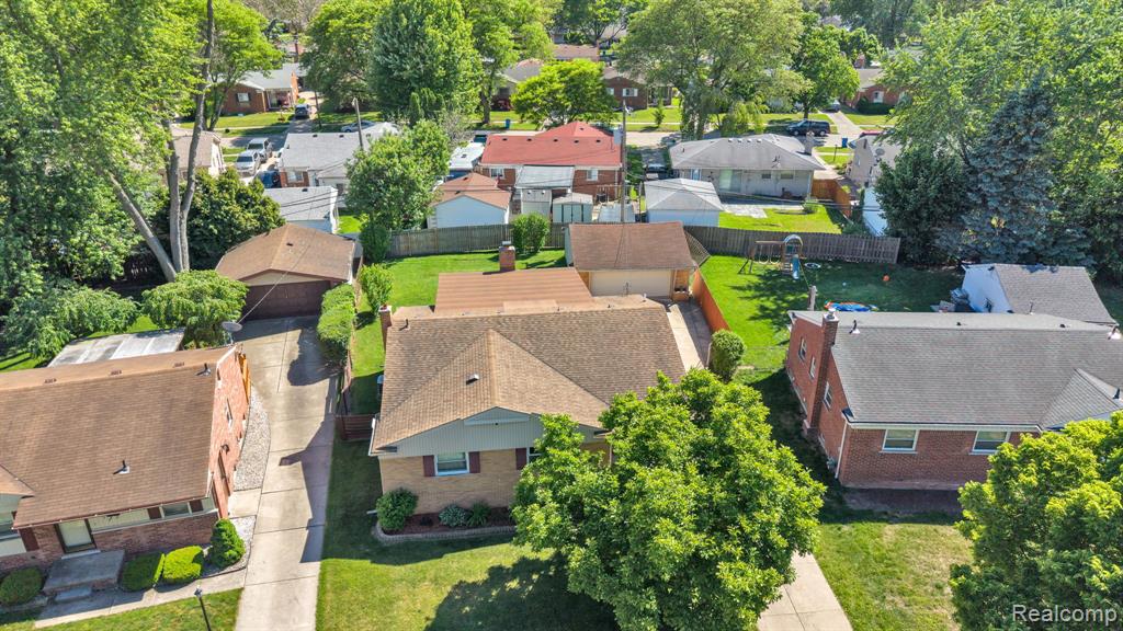 26637 Clairview Drive, Dearborn Heights, MI 48127 — Photo 5