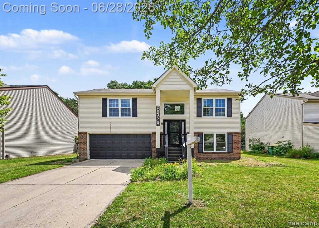 6835 Maplelawn Drive, Ypsilanti, MI 48197