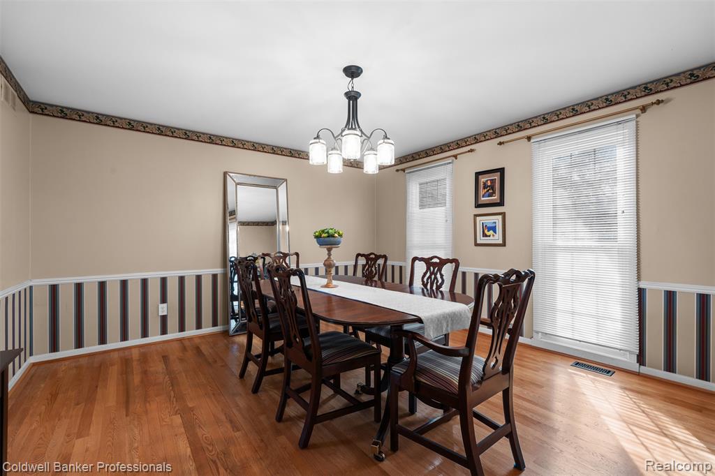 4347 Apple Valley Lane, West Bloomfield, MI 48323 — Photo 17