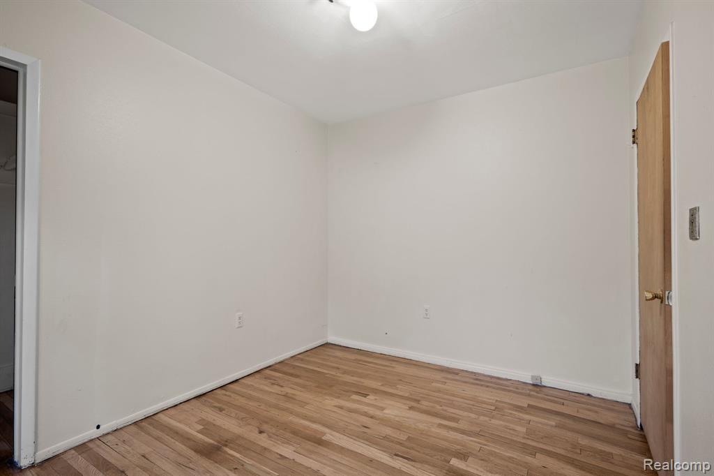 606 OAKLAND Avenue, Royal Oak, MI 48067 — Photo 25