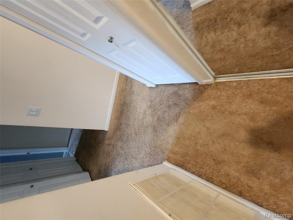 19400 W 11 Mile Road, Lathrup Village, MI 48076 — Photo 43