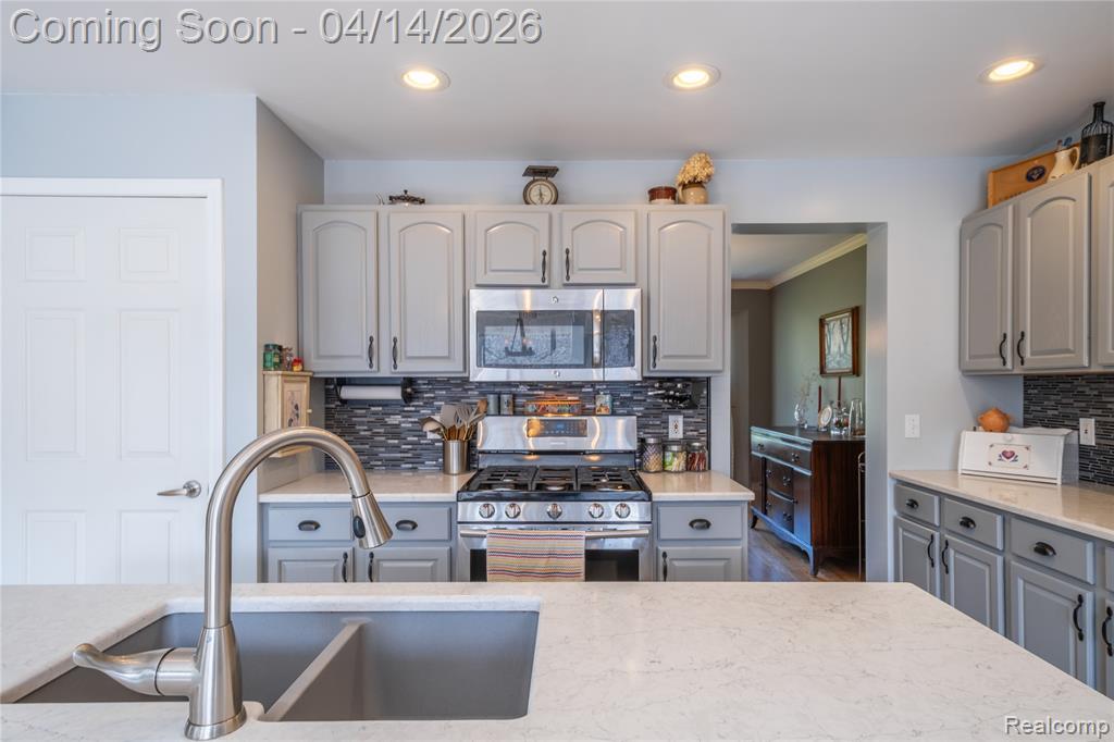 11119 Horton Road, Goodrich Vlg, MI — Photo 9