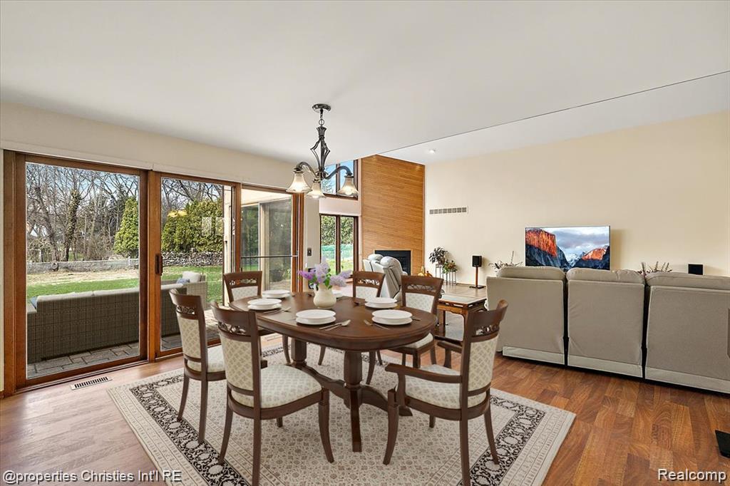 4566 Walden Drive, Bloomfield Hills, MI 48301 — Photo 12