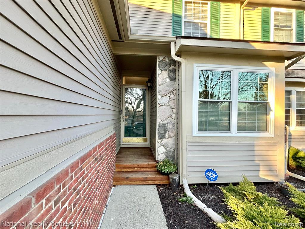41816 INDEPENDENCE Drive, Novi, MI 48377 — Photo 44
