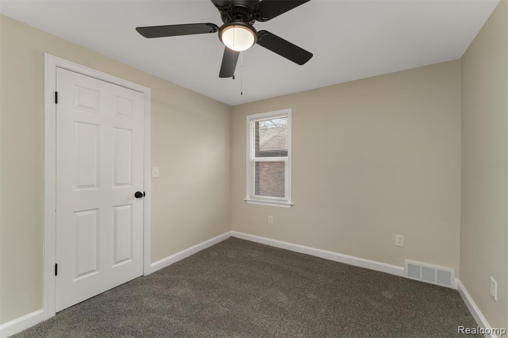 11090 McKinney Street, Detroit, MI 48224 — Photo 20