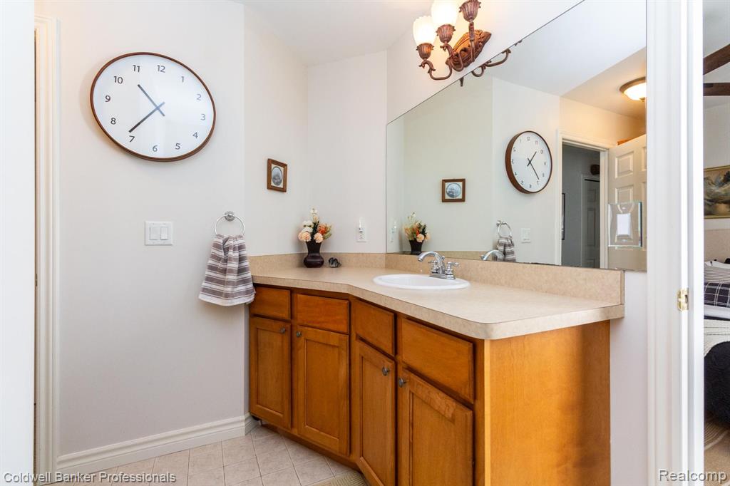 15317 Oak Hollow Drive, Holly, MI 48442 — Photo 31