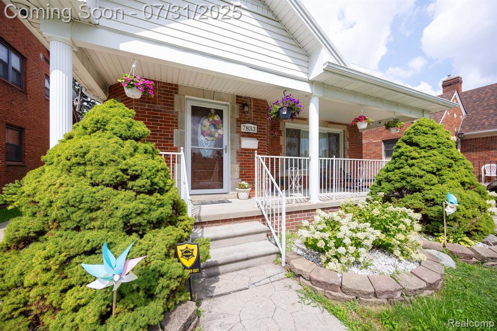 7833 W Morrow Circle, Dearborn, MI 48126 — Photo 5