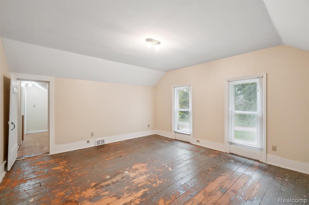 9551 Ellis Road, Clarkston, MI 48348 — Photo 32