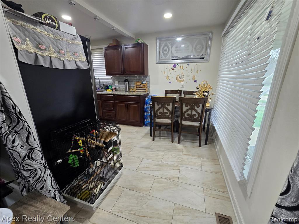 6320 Saint Marys Street, Detroit, MI 48228 — Photo 22