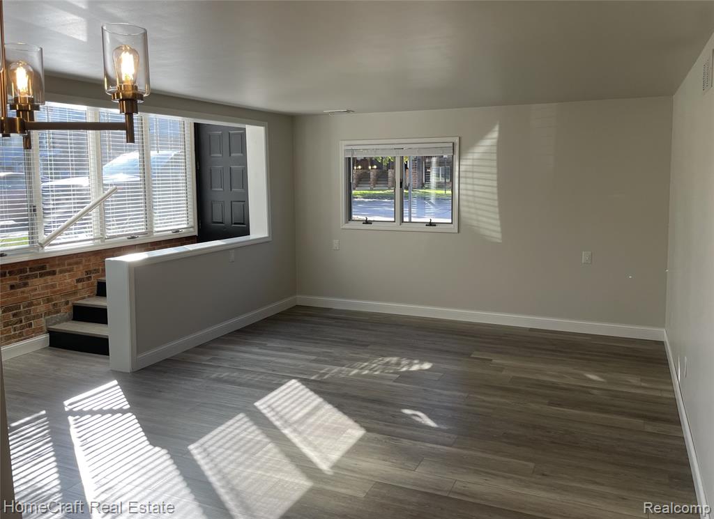 192 Pinewood Drive, Plymouth, MI 48170 — Photo 5