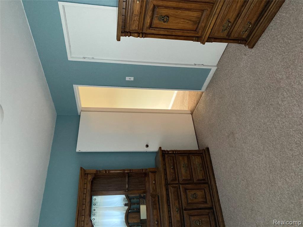 931 E Kalama Avenue, Madison Heights, MI 48071 — Photo 13