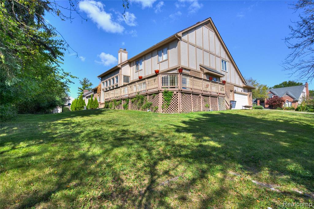 6460 Charles Drive, West Bloomfield, MI — Photo 53