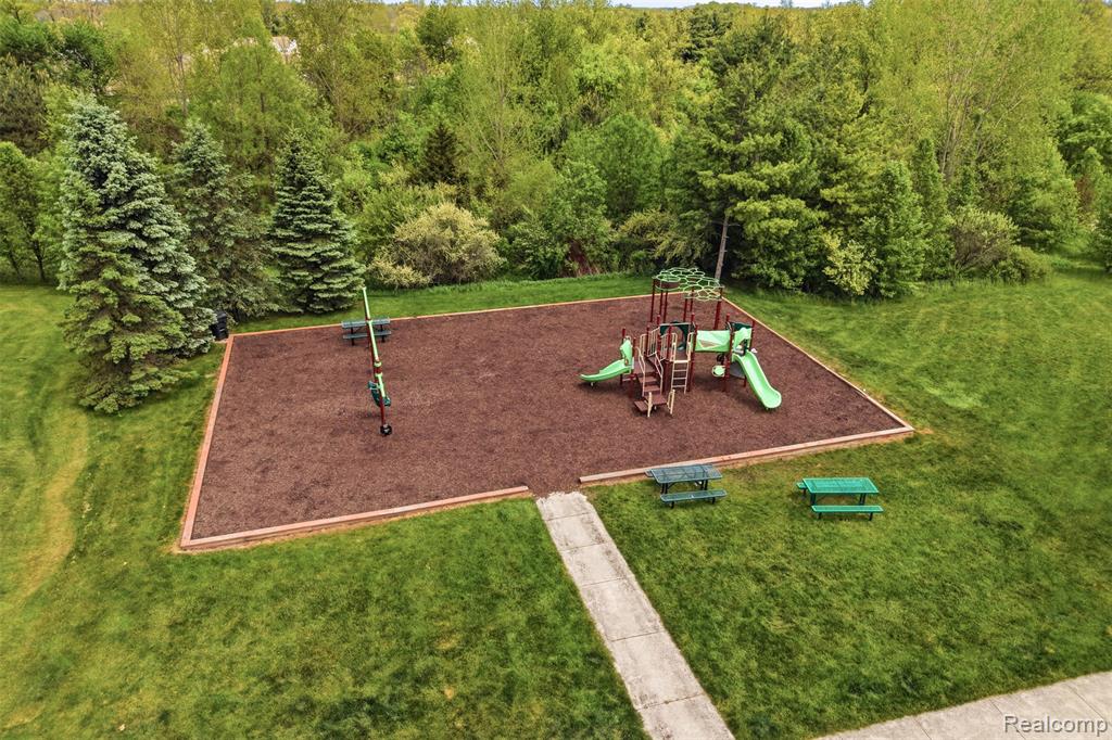 172 Champlain Boulevard, Howell, MI 48843 — Photo 54