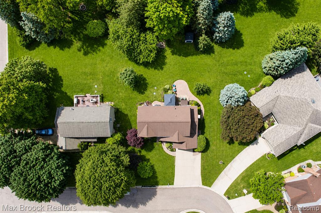 8952 Cynthia Court, Commerce Twp, MI 48382 — Photo 8