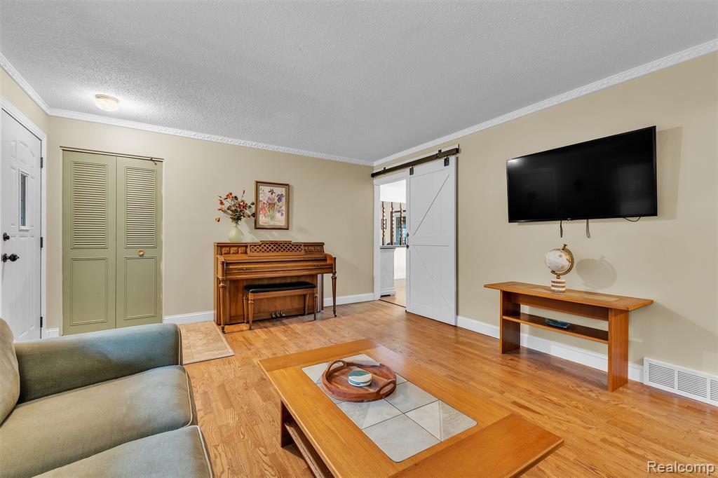 1641 Indian Road, Lapeer, MI 48446 — Photo 6